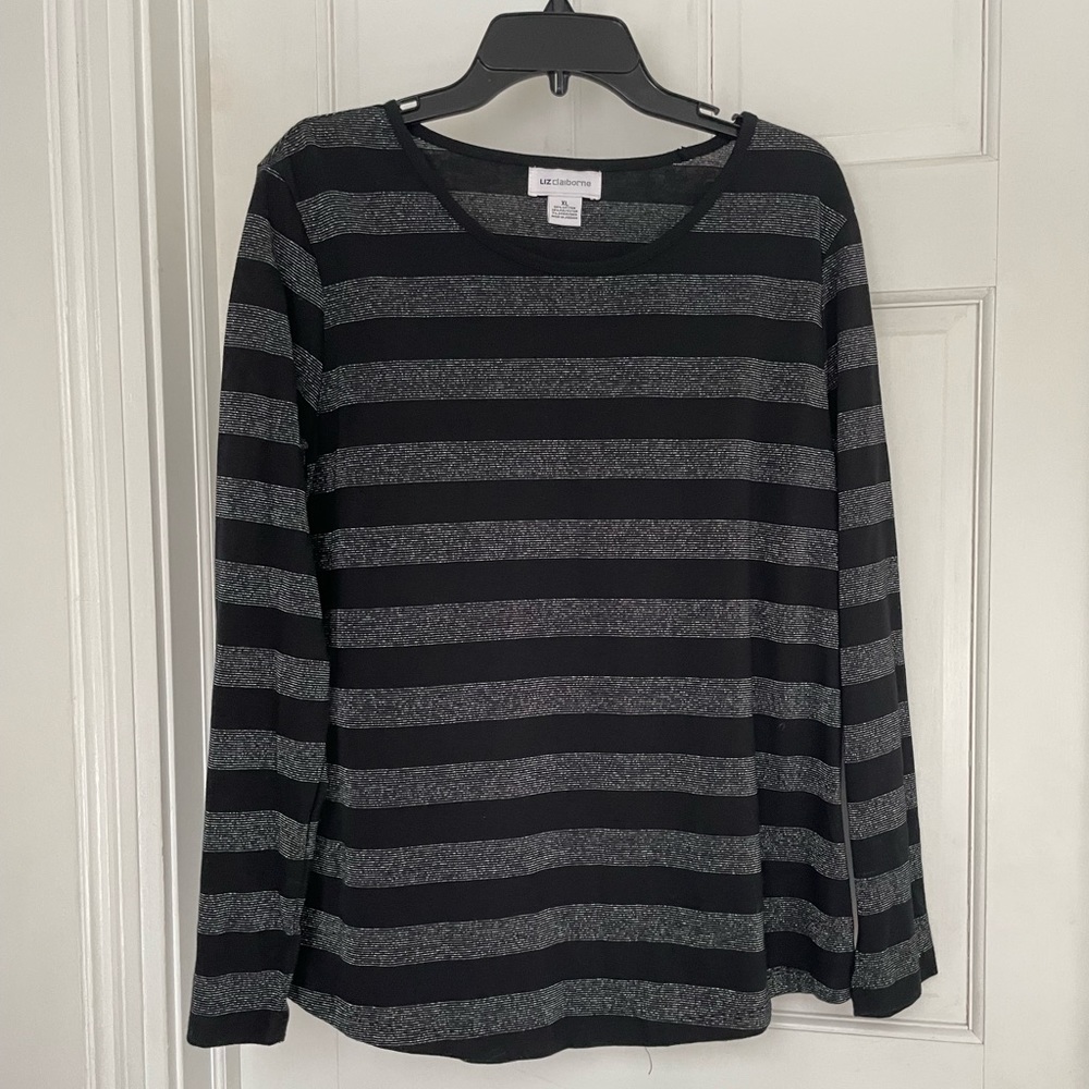 XL black and silver striped top